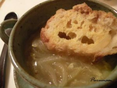 カチカチバゲットがご馳走に!オニオンスープ・パン編